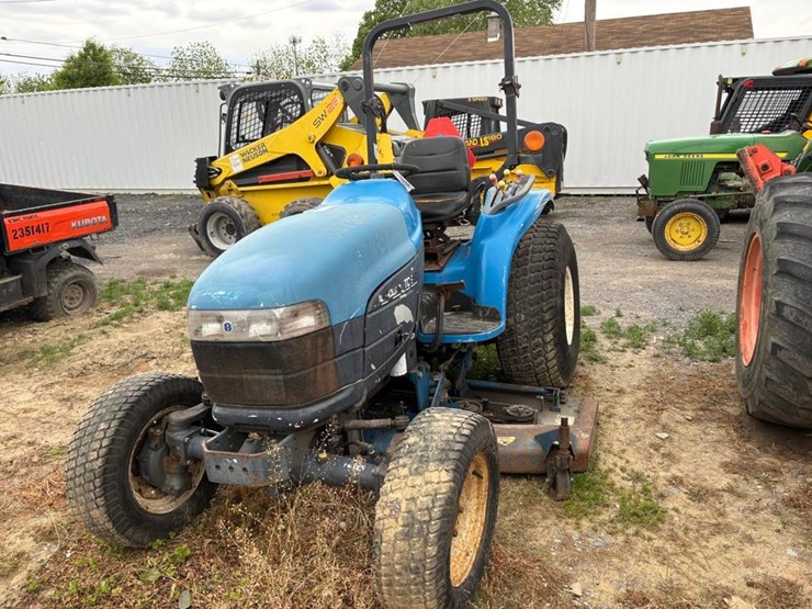 new-holland-tc25d-image-3