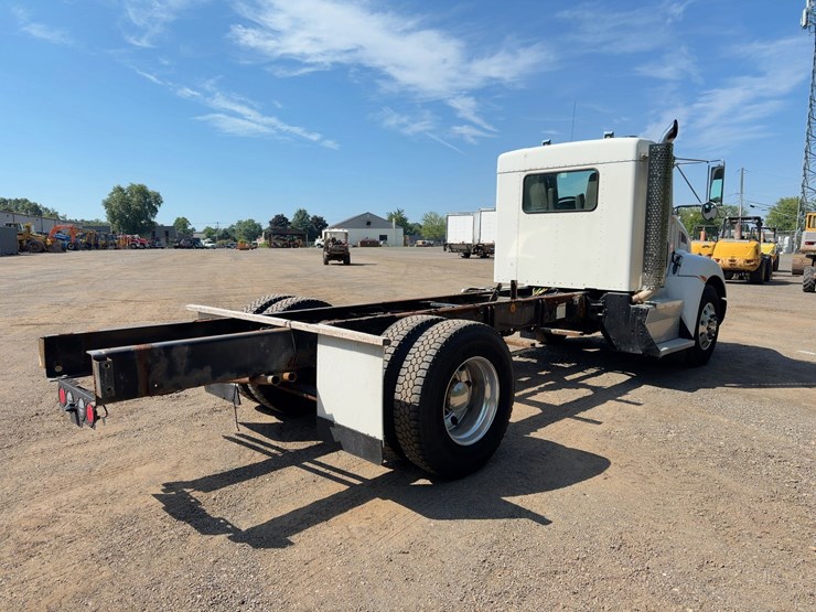 2013-kenworth-t370-image-5