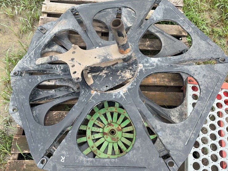 john-deere-2-image-1