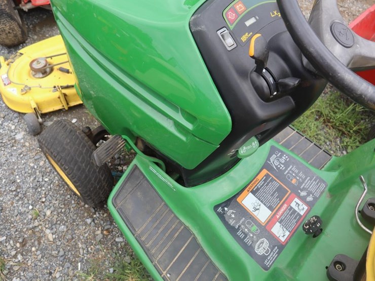 john-deere-18hp-riding-mower-image-21