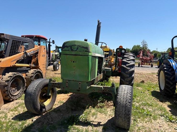 john-deere-2840-image-4
