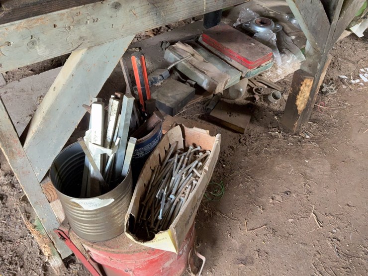 contents-of-work-bench,-miscellaneous-tools.-#276-image-2