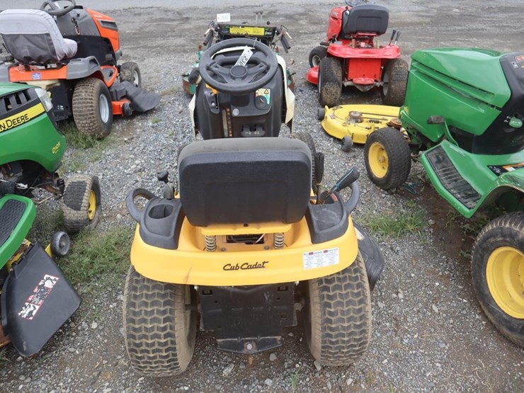cub-cadet-lx1040-riding-mower-image-7