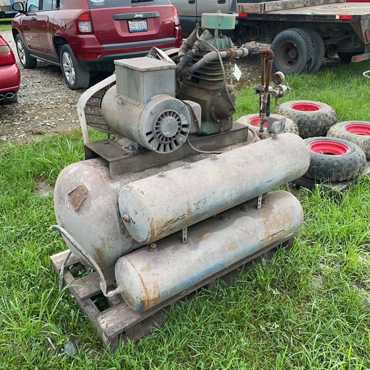 Large air compressor