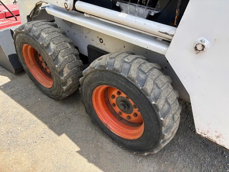 1995-bobcat-742b-image-12