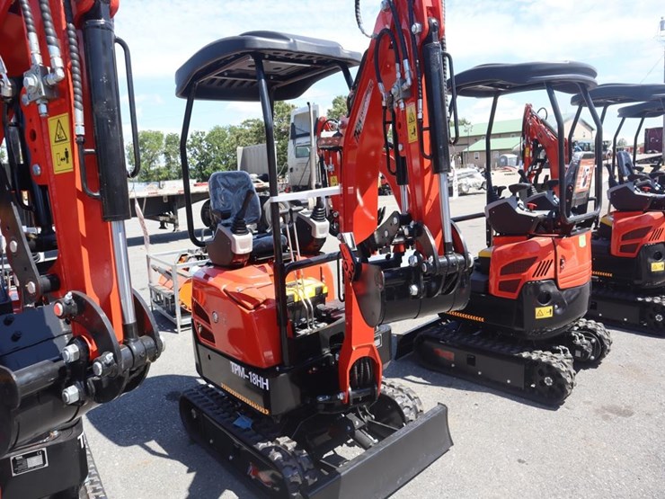 tpm-18hh-mini-excavator-image-4