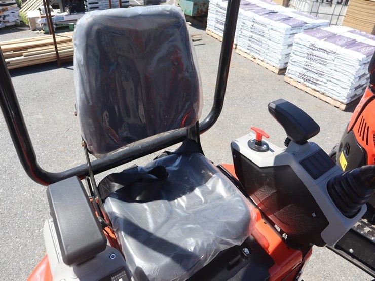 tpm-18hh-mini-excavator-image-9