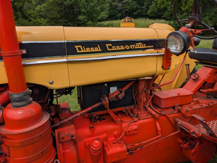 case-730-tractor-image-21