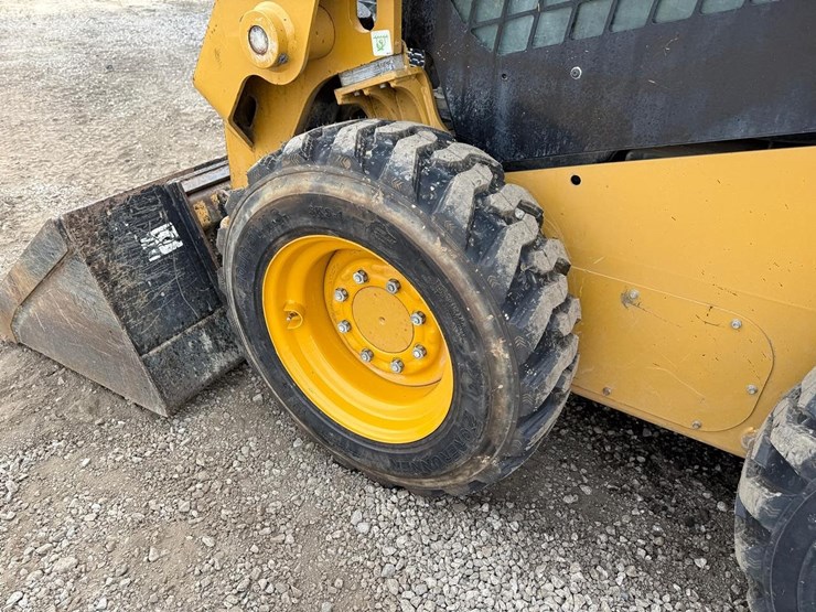 2023-caterpillar-226d-image-17