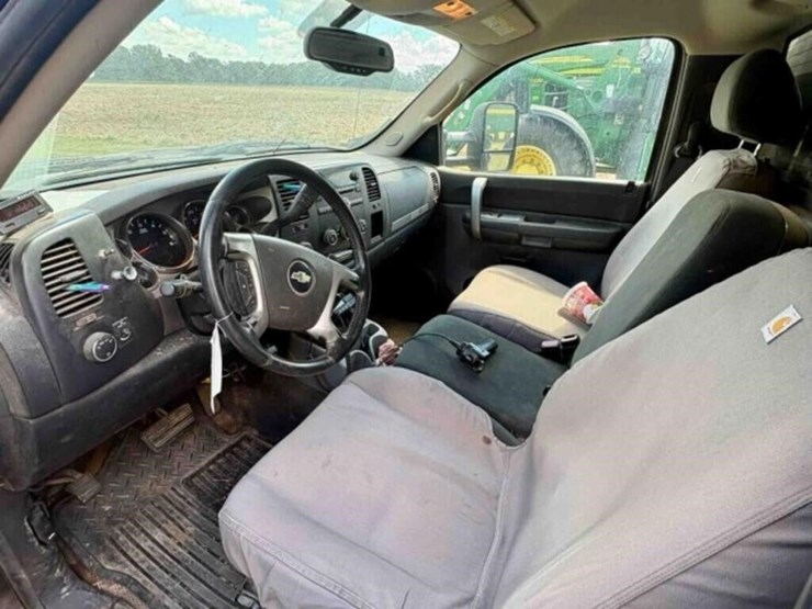 2008-chevrolet-3500hd-image-9