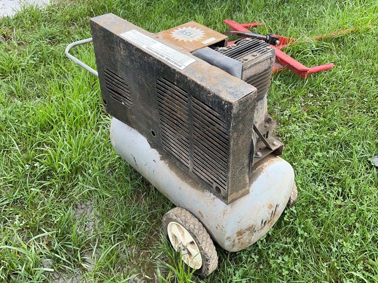 sanborn-3hp-22-gallon-air-compressor-image-4