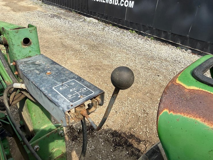 john-deere-2350-image-25