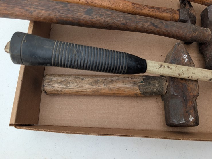 assortment-of-hammers.-#214-image-2