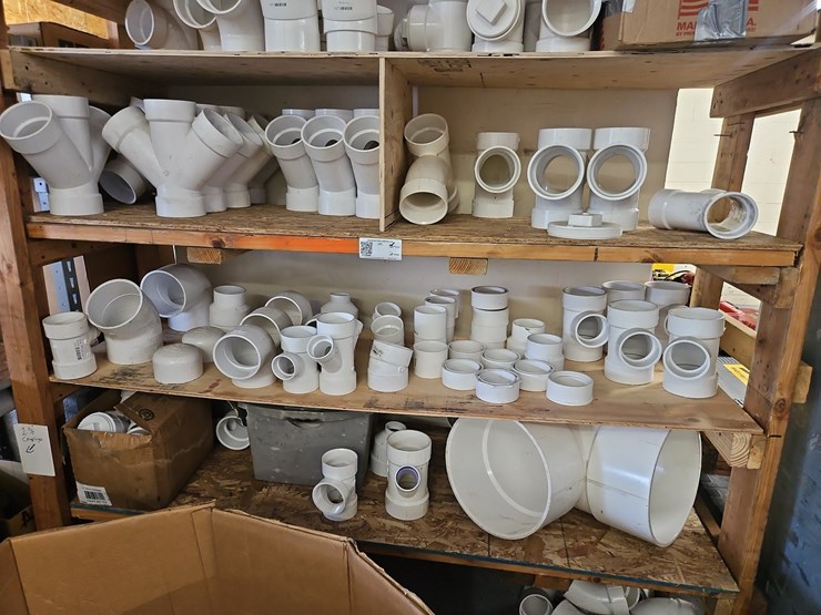 large-quantity-of-assorted-pvc-fittings-image-9
