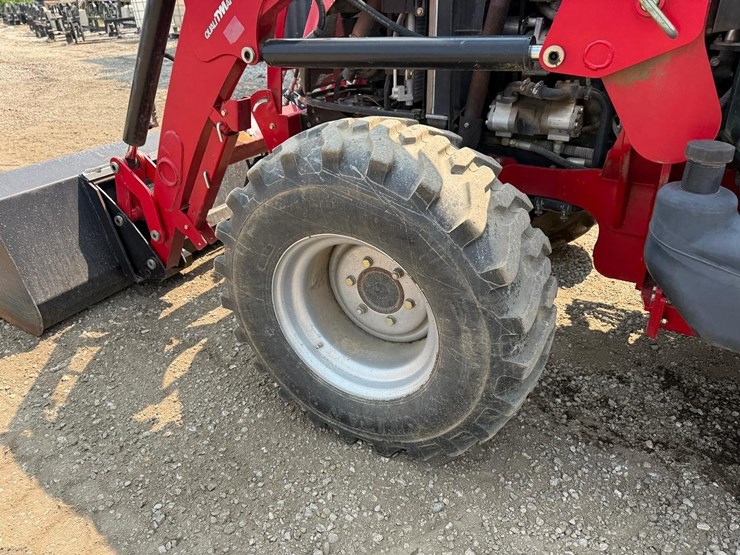 tym-t5545tusm-tractor-with-loader-image-20