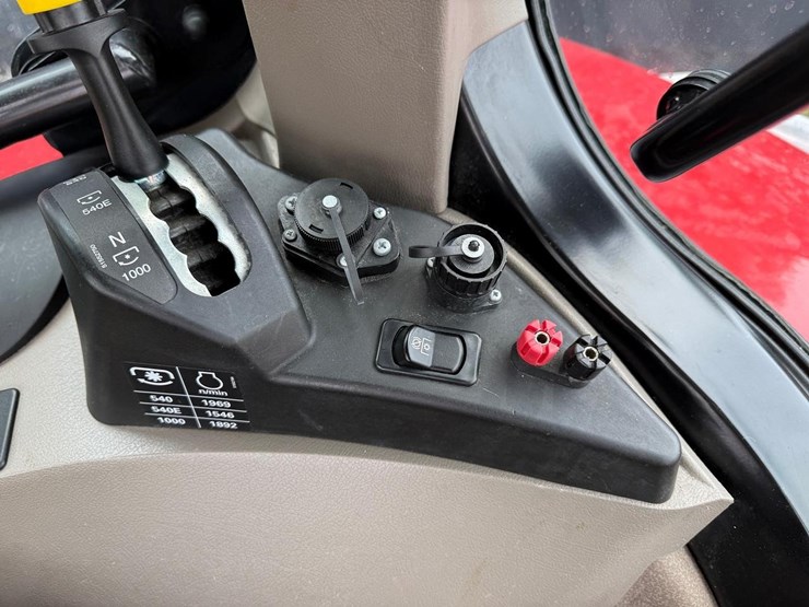 case-ih-vestrum-100-image-33