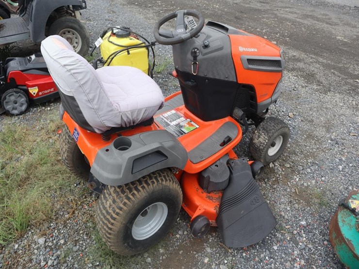 husqvarna-yth25k48-riding-mower-image-8
