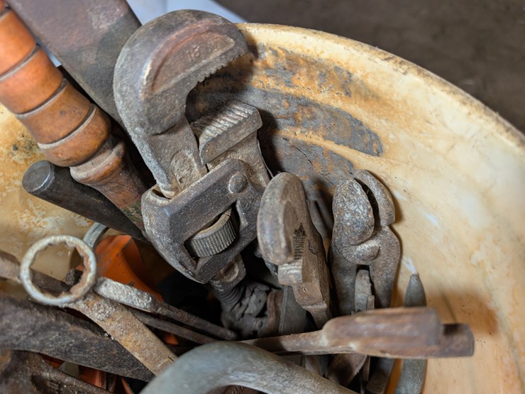 bucket-of-misc.-tools.-#225-image-5