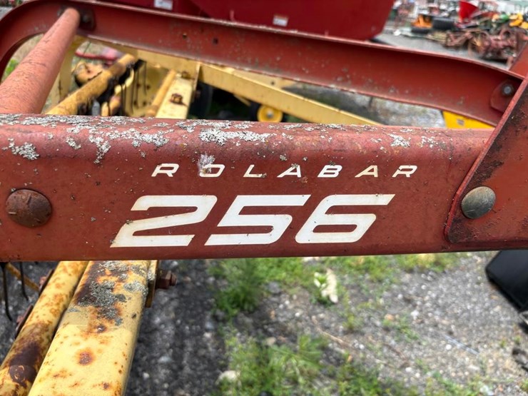new-holland-256-image-4