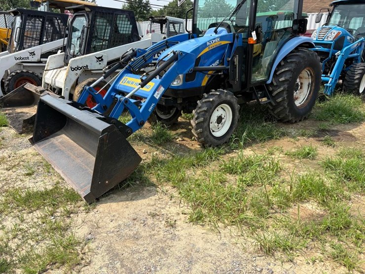 new-holland-boomer-3040-image-2