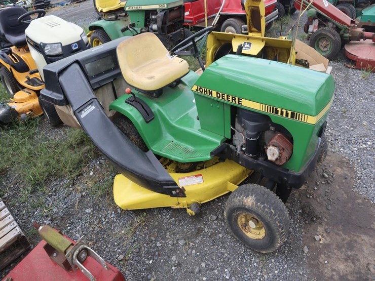john-deere-111-image-2