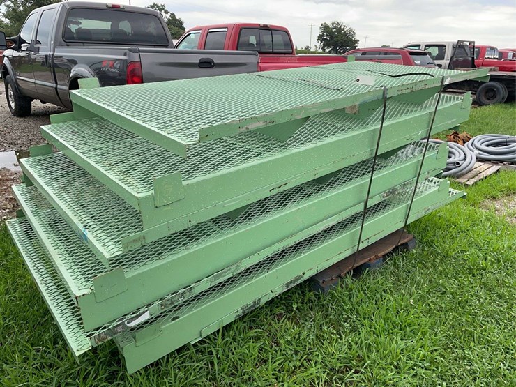 7--42.5"-x-95"l-walk-way-image-3