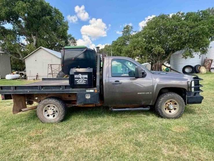2008-chevrolet-3500hd-image-4
