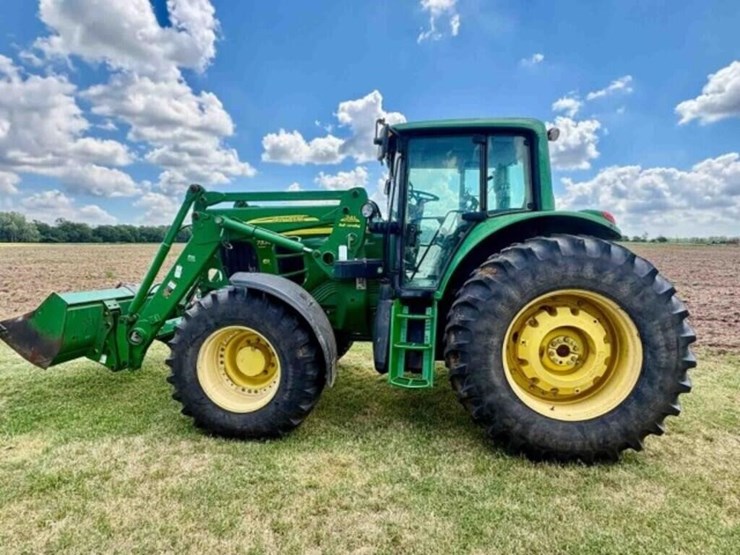 2013-john-deere-7330-image-2