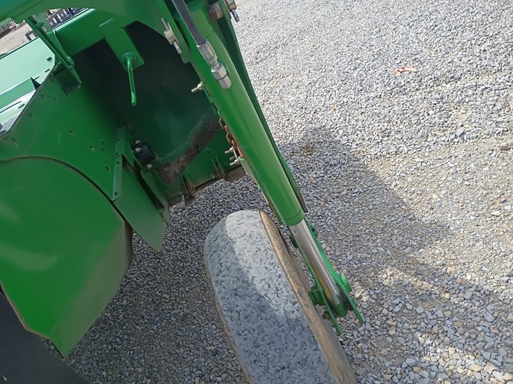 john-deere-630-image-19
