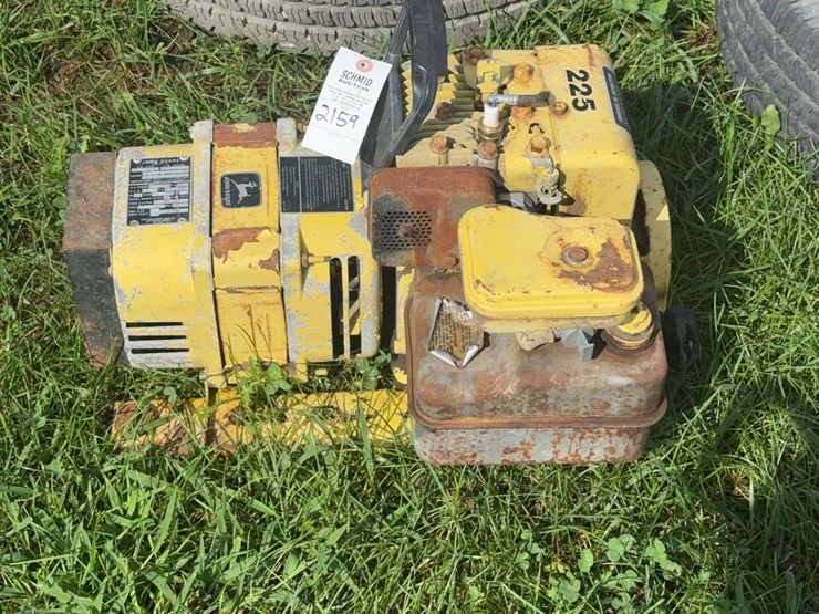 john-deere-225-image-1