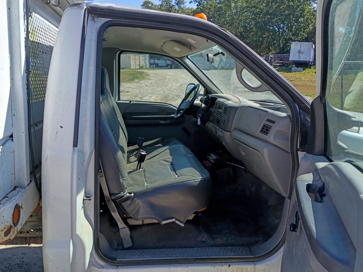 2002-ford-f450-image-30