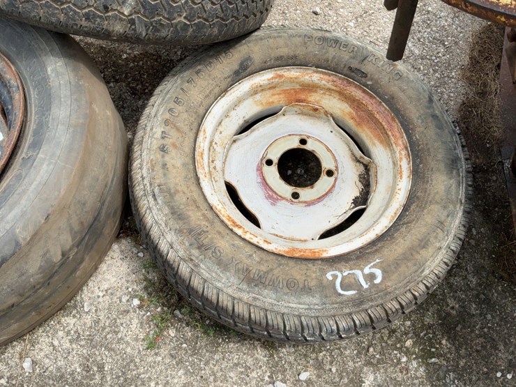 (5)-implement-tires.-#275-image-3