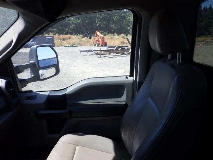 2019-ford-f550-image-28