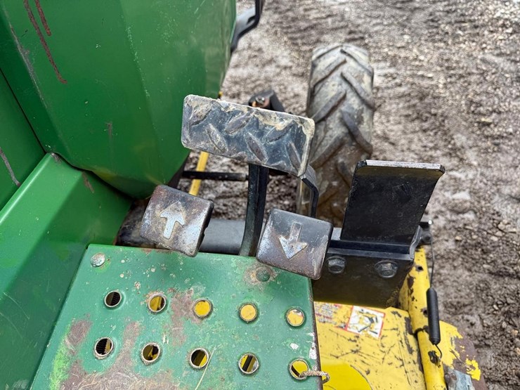 john-deere-755-image-27