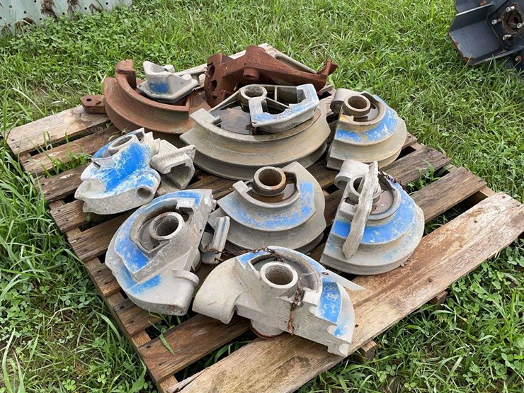 pallet-of-conduit-bending-shoes-image-4