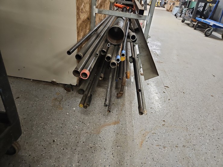 pipe-rack-with-contents-image-12
