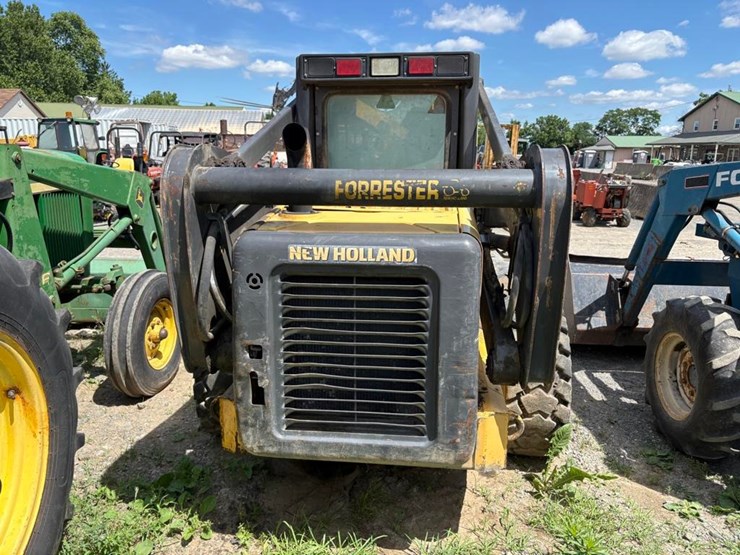 2006-new-holland-l180-image-11