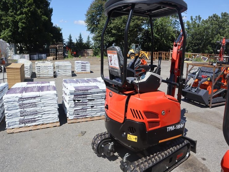tpm-18hh-mini-excavator-image-8