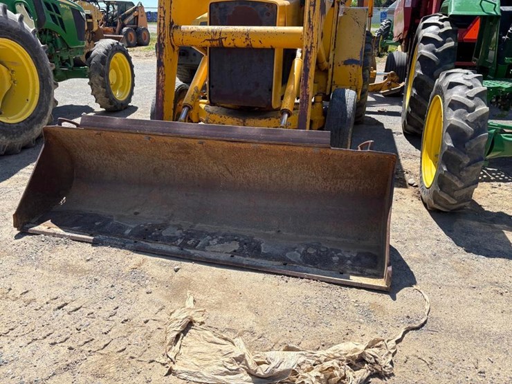 john-deere-310-image-3