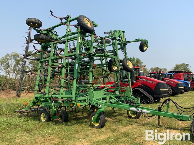 john-deere-1810-image-3