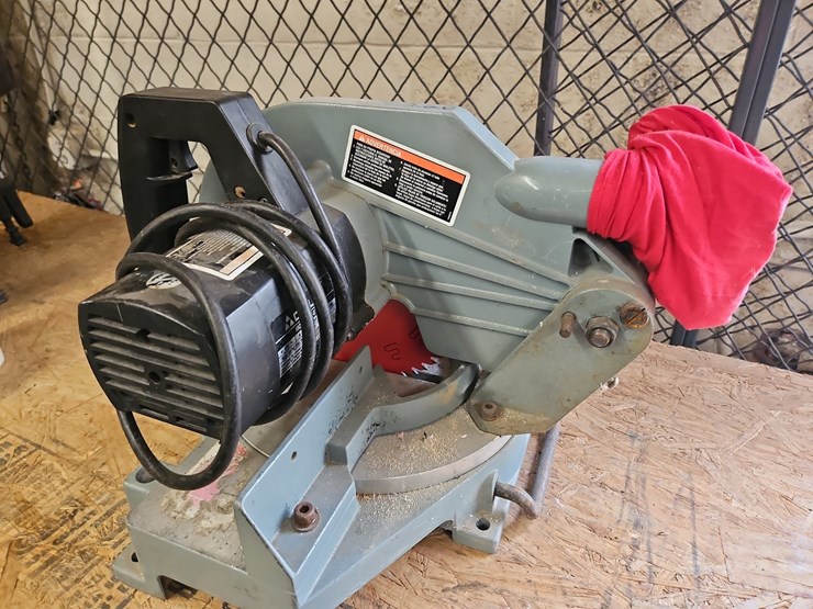 delta-10"-miter-saw-image-3