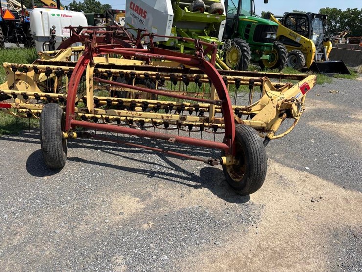 new-holland-260-image-3