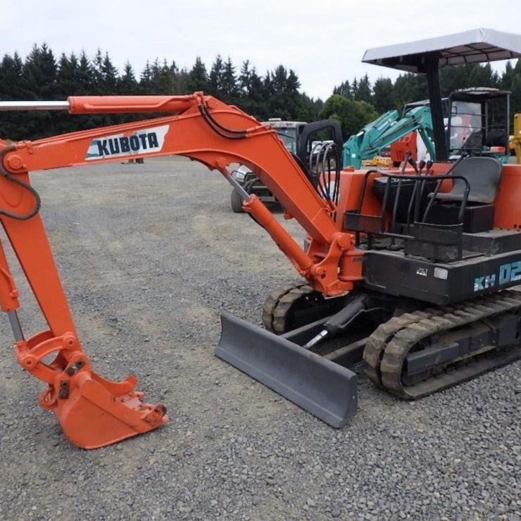 KUBOTA KH026