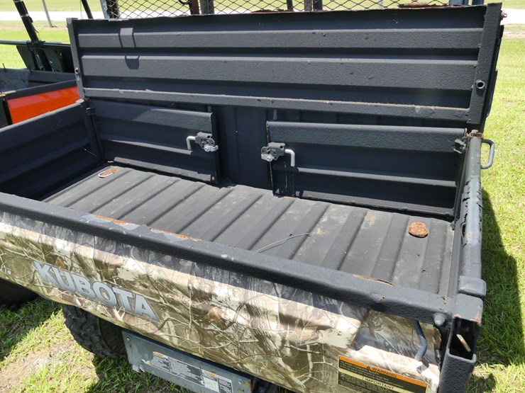 2009-kubota-rtvx1140-image-6