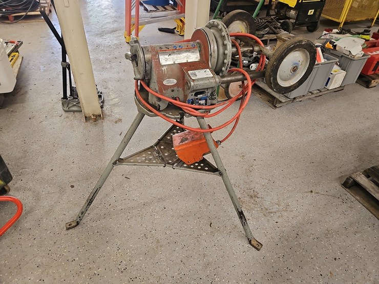rigid-300-pipe-threader-image-1