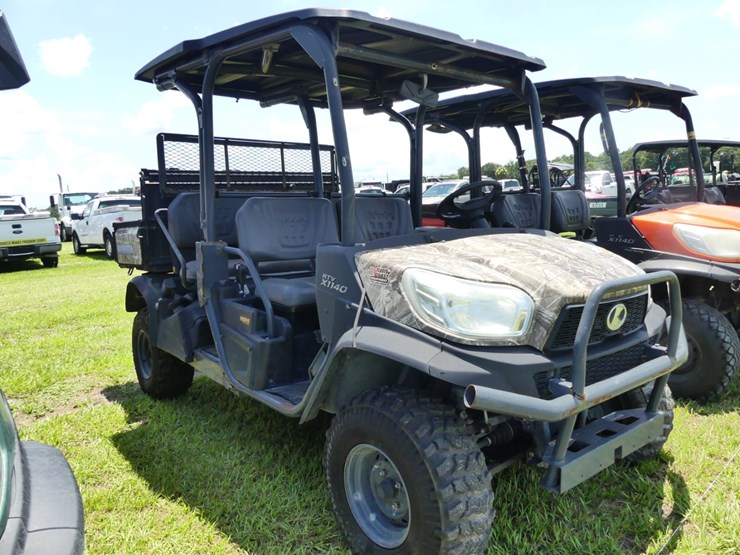 2009-kubota-rtvx1140-image-2