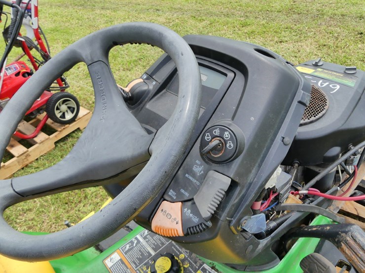 john-deere-x320-image-10