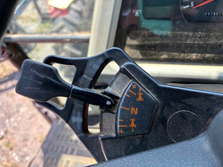 2008-massey-ferguson-5465-image-27