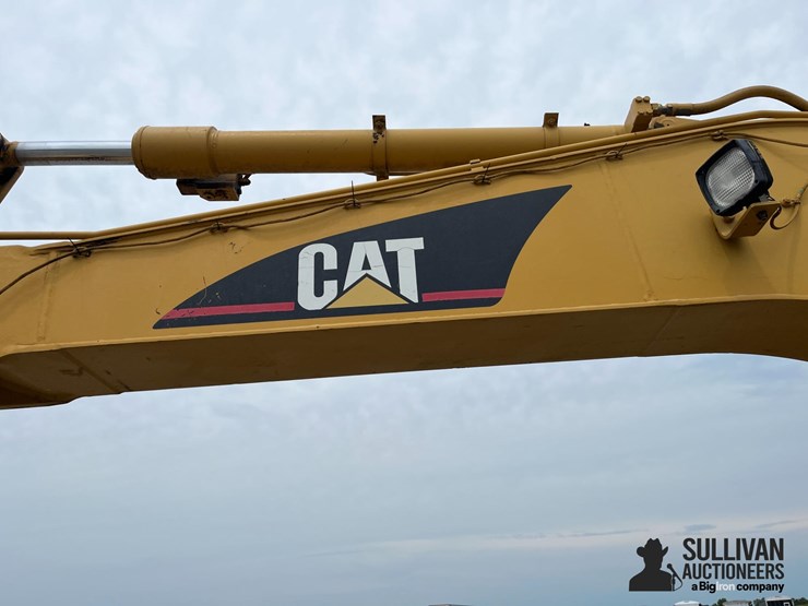 2004-caterpillar-311c-u-image-18