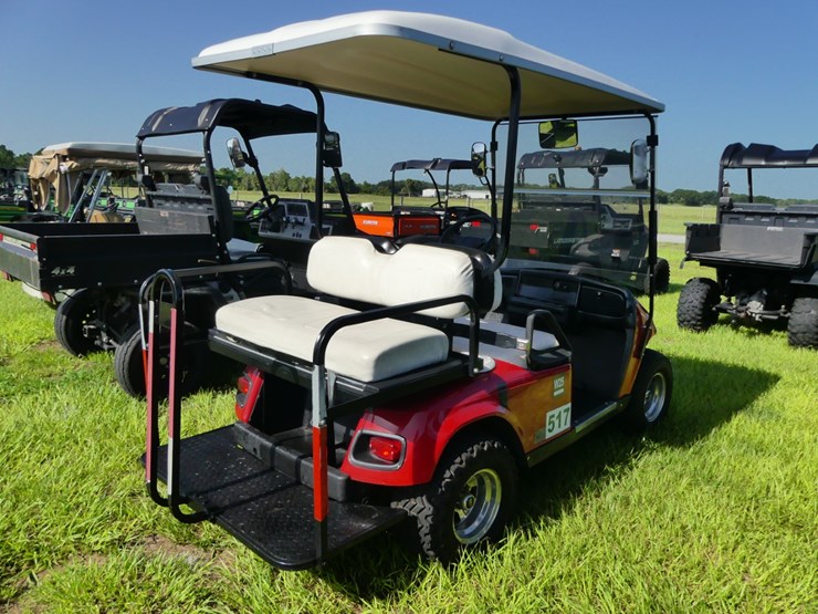 ez-go-golf-cart-image-3